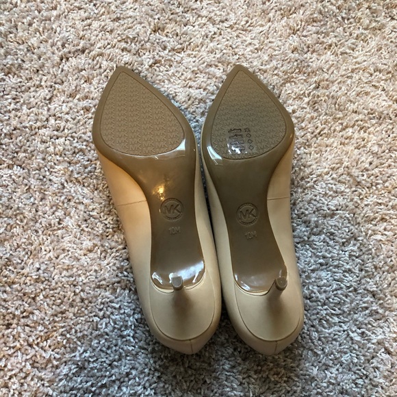 Michael Kors Nude Heels - Picture 6 of 6
